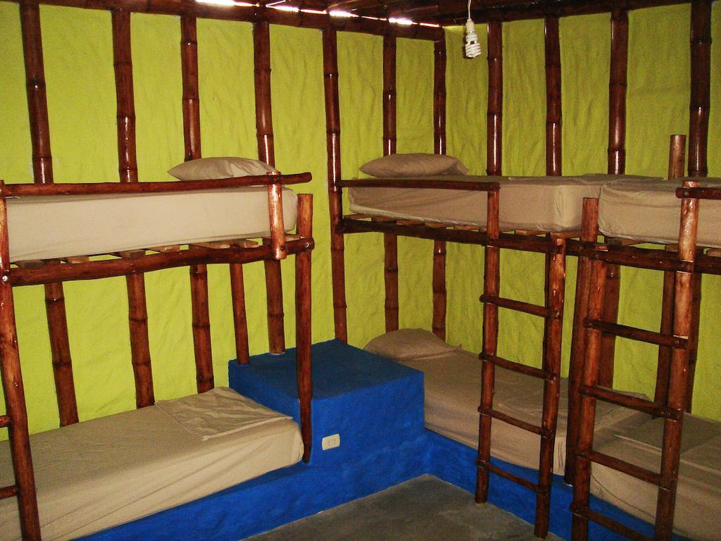 Psygon Surf Camp Hostel Máncora Cameră foto